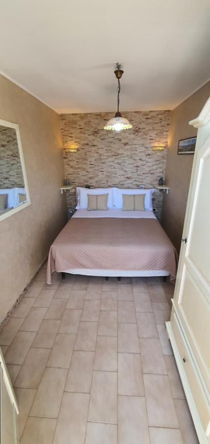 Casa Vacanze "Il Carrubo" Gagliano del Capo Exterior photo